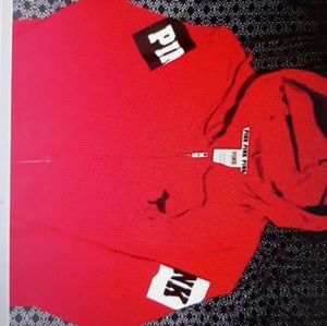 IF ANYBODY IS SELLING THIS HOODIE PLEASE TAG ME.